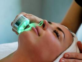 Pore Size Reduction Phototherapy